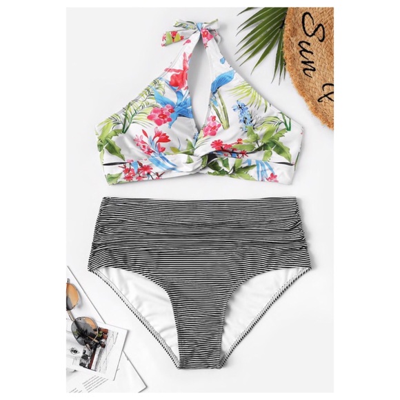 Other - ➕Tropical twist top bikini
